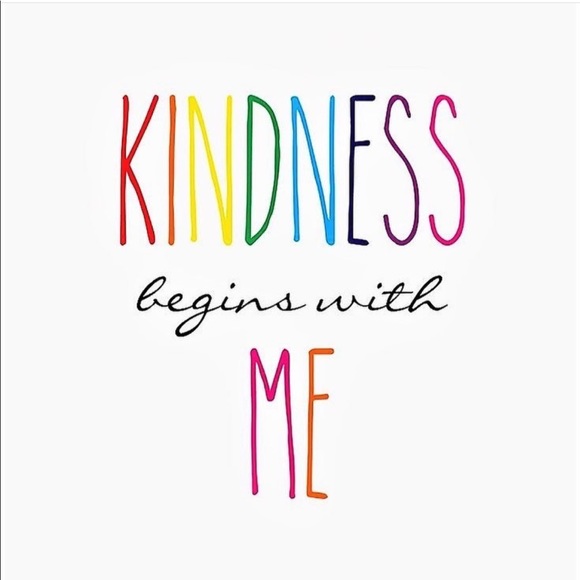 Meet your Posher, 💎 Karen 💎 - Picture 3 of 3